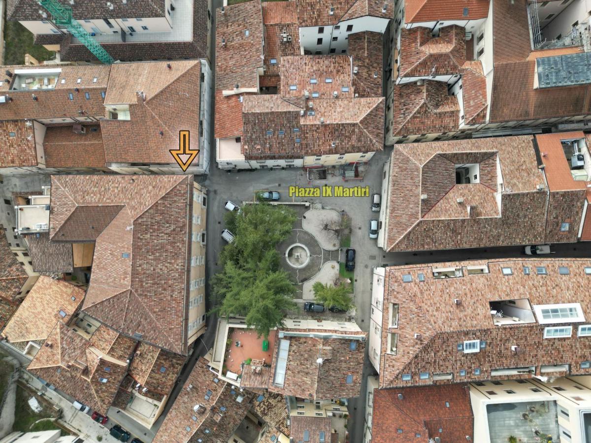 Dimora Del Sole - Intero Appartamento L'Aquila Exterior photo